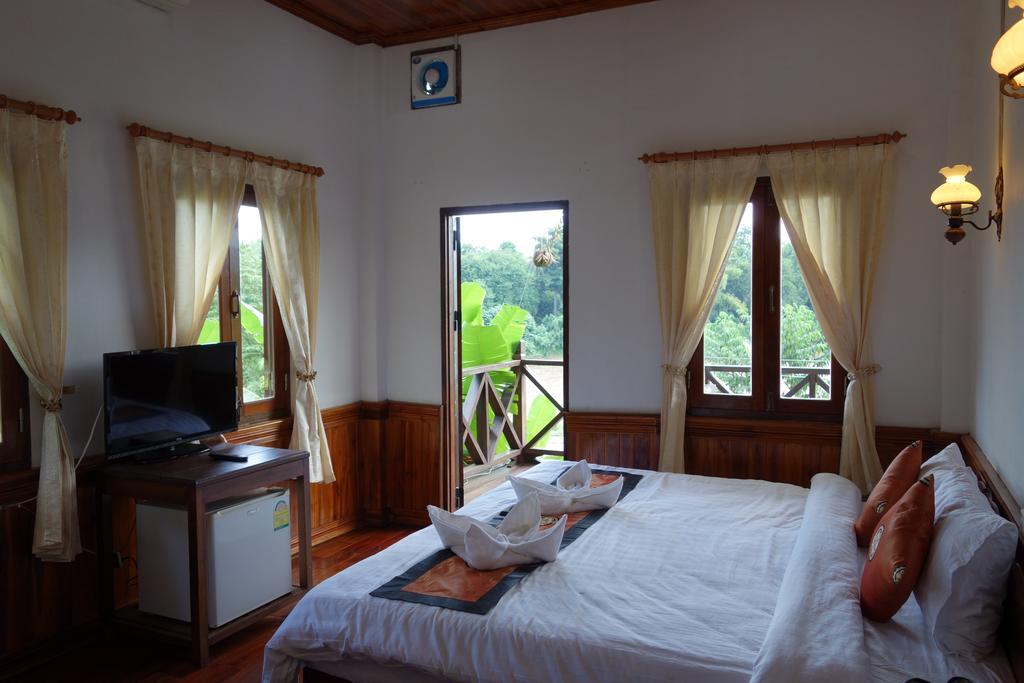 Namkhan Riverside Hotel Luang Prabang Room photo