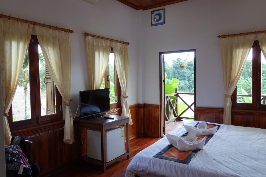 Namkhan Riverside Hotel Luang Prabang Room photo