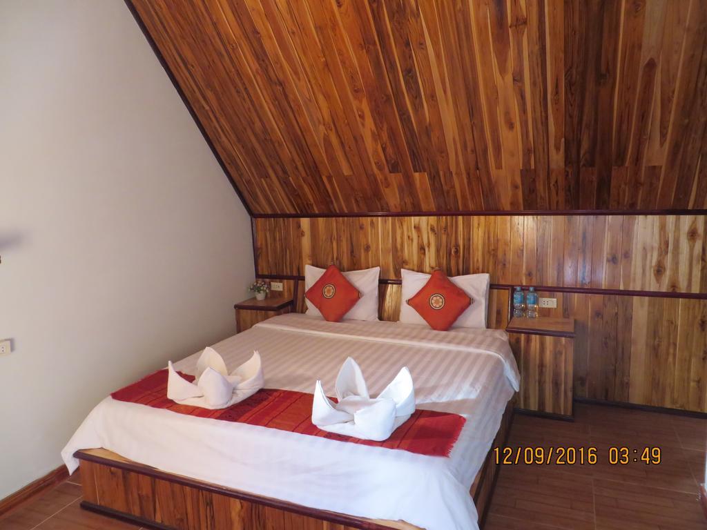 Namkhan Riverside Hotel Luang Prabang Exterior photo