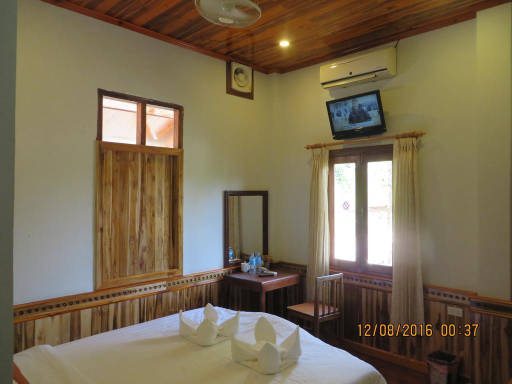 Namkhan Riverside Hotel Luang Prabang Exterior photo