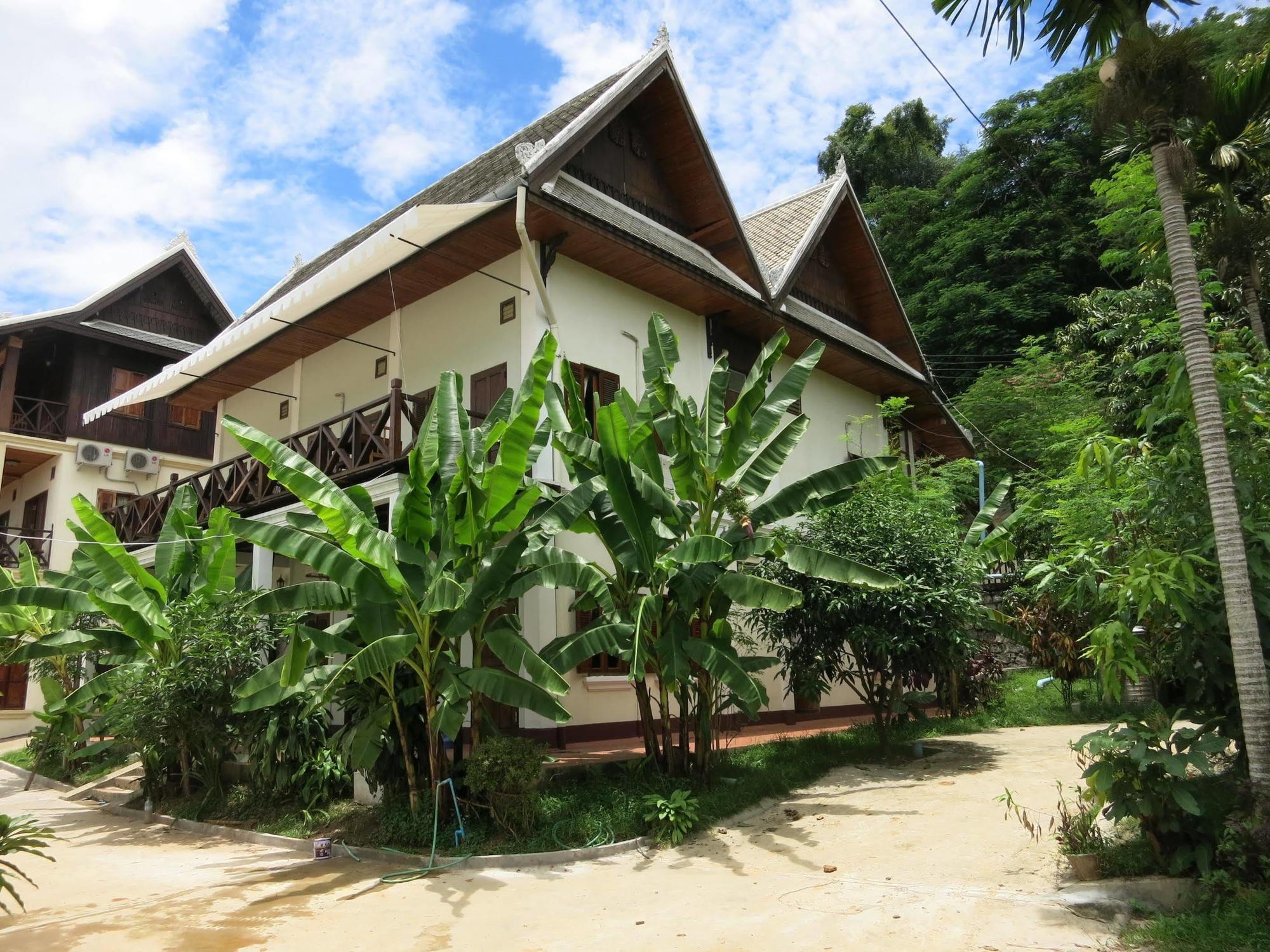 Namkhan Riverside Hotel Luang Prabang Exterior photo